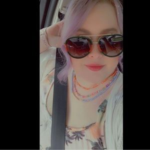 Meet your Posher, Becca